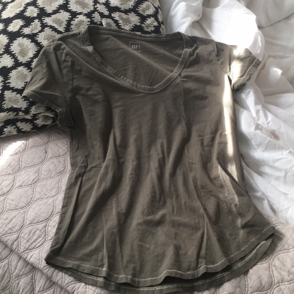 Olive green shirt sleeve shirt